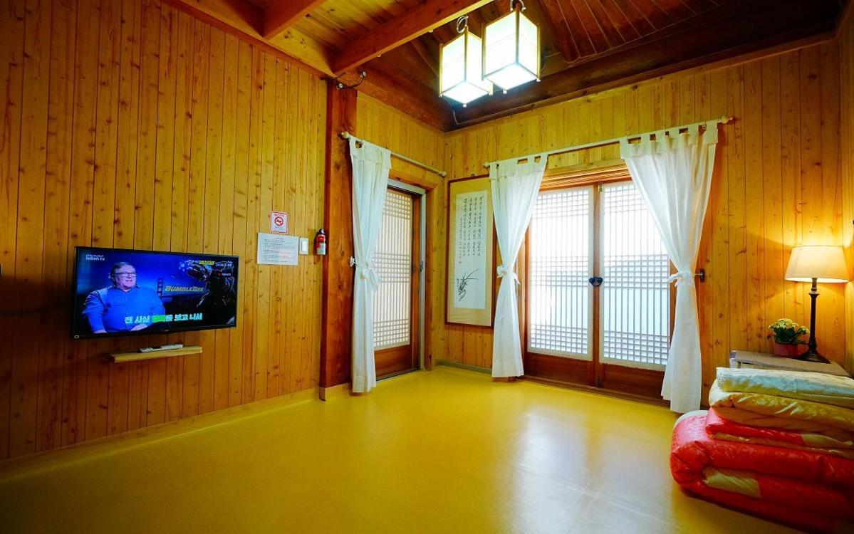 Full Of Love Guesthouse Jeonju Exterior photo