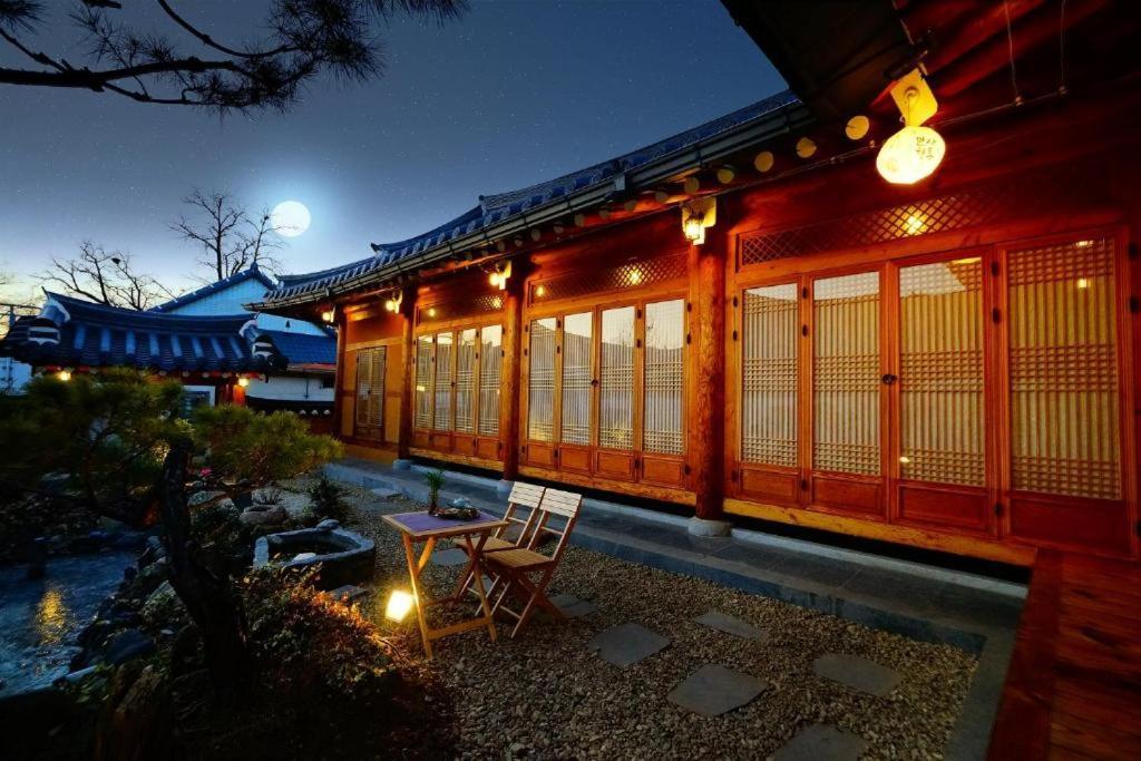 Full Of Love Guesthouse Jeonju Exterior photo